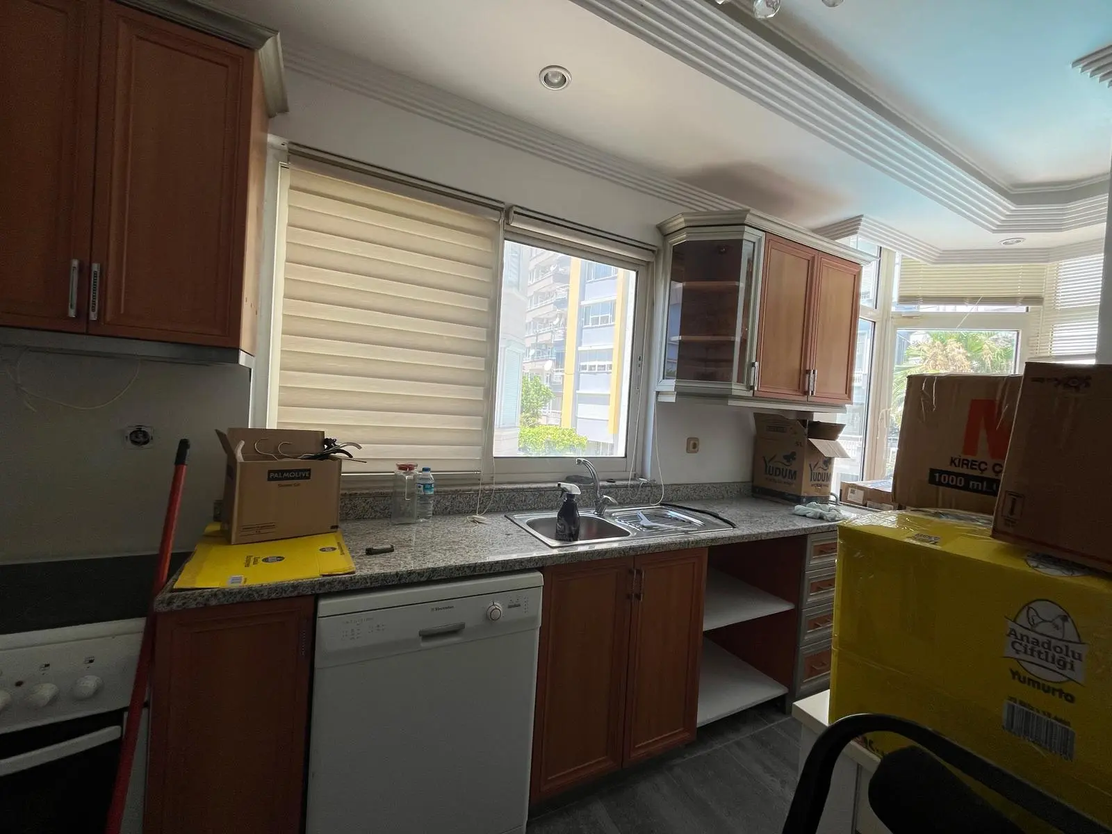 Fitted kitchen
